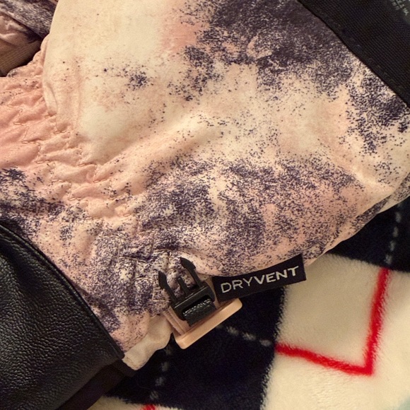 The North Face Pink and Black Winter Gloves - Picture 4 of 5
